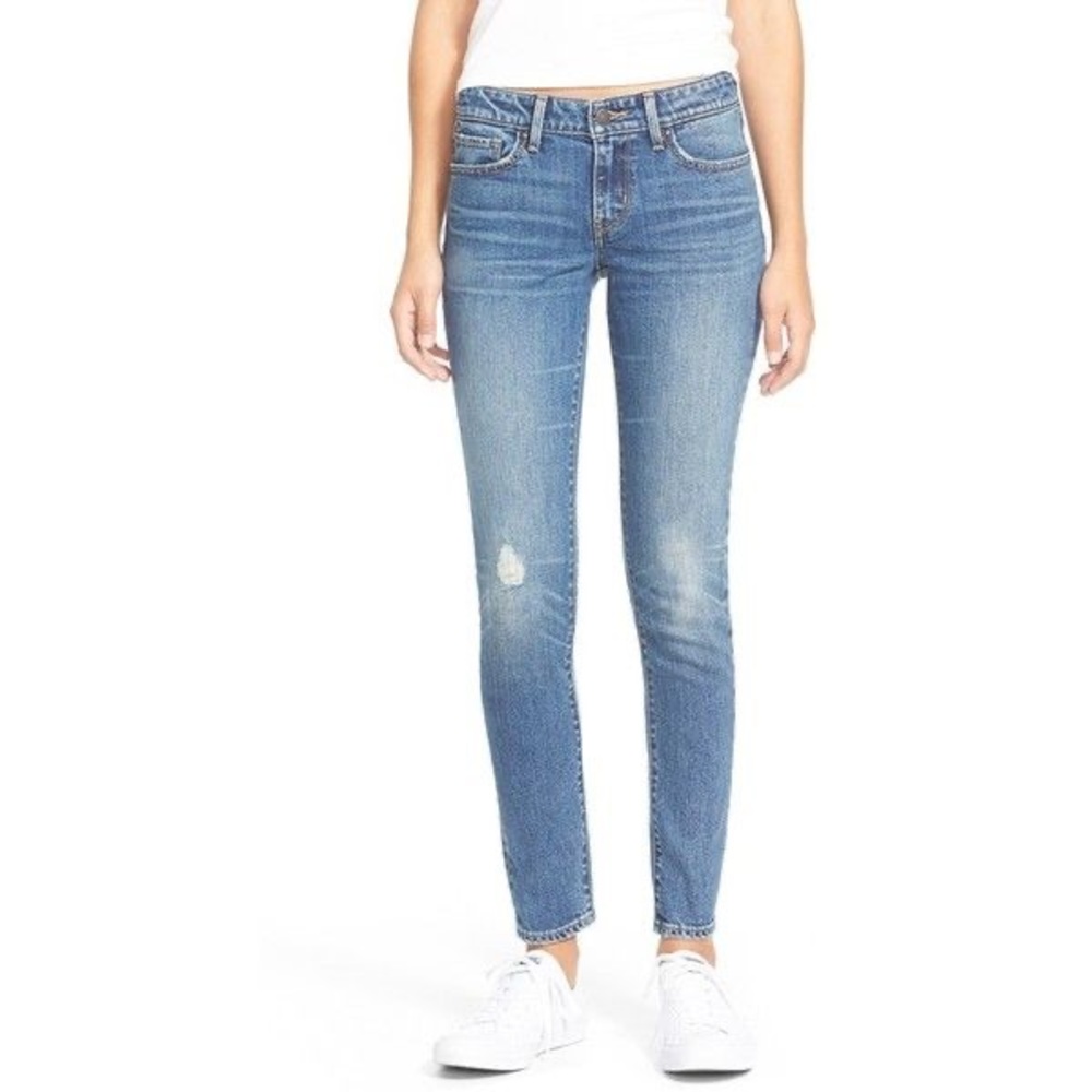 Levi’s 711 Skinny Jeans
